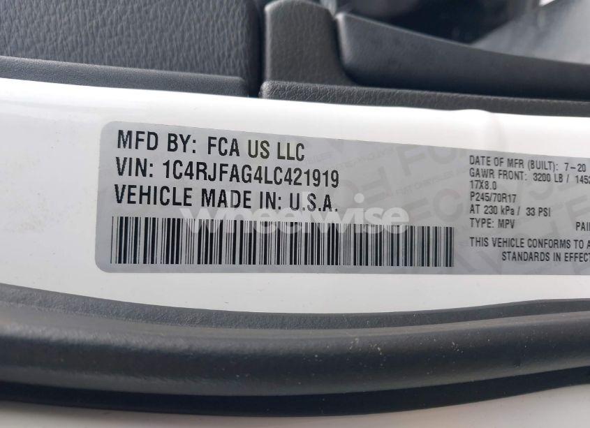 Photo 9 of 2020 Jeep Grand CHEROKEE LAREDO E 4X4 (VIN 1C4RJFAG4LC421919)