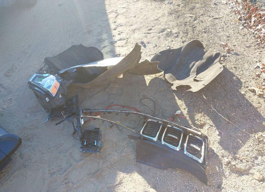 Photo 12 of 2021 Jeep Grand CHEROKEE LAREDO E 4X4 (VIN 1C4RJFAG4MC508110)