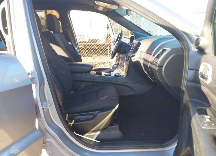 Photo 5 of 2021 Jeep Grand CHEROKEE LAREDO E 4X4 (VIN 1C4RJFAG4MC508110)