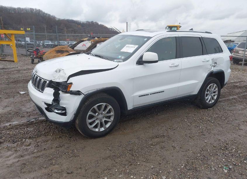 Photo 2 of 2021 Jeep Grand CHEROKEE LAREDO X 4X4 (VIN 1C4RJFAG4MC536473)