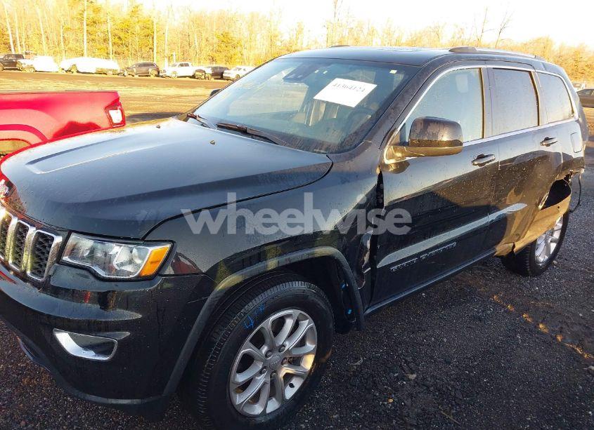 Photo 2 of 2021 Jeep Grand CHEROKEE LAREDO X 4X4 (VIN 1C4RJFAG4MC666723)