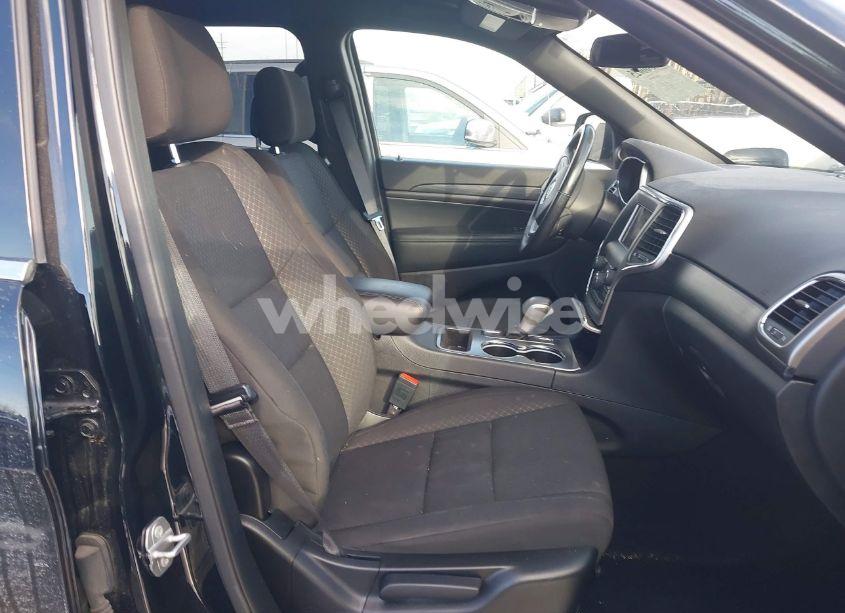 Photo 5 of 2021 Jeep Grand CHEROKEE LAREDO E 4X4 (VIN 1C4RJFAG4MC775621)