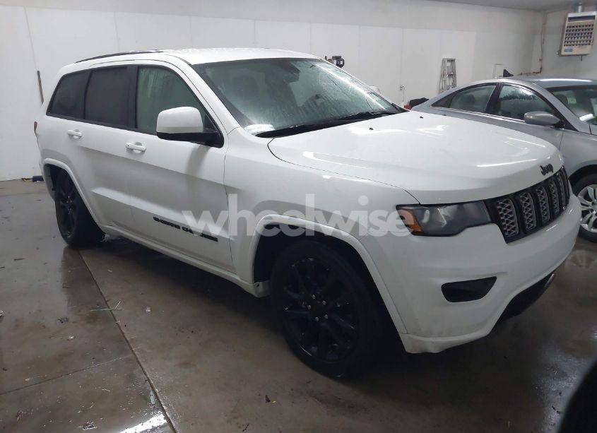 2022 Jeep Grand CHEROKEE WK LAREDO X 4X4 (VIN 1C4RJFAG4NC115595) main photo
