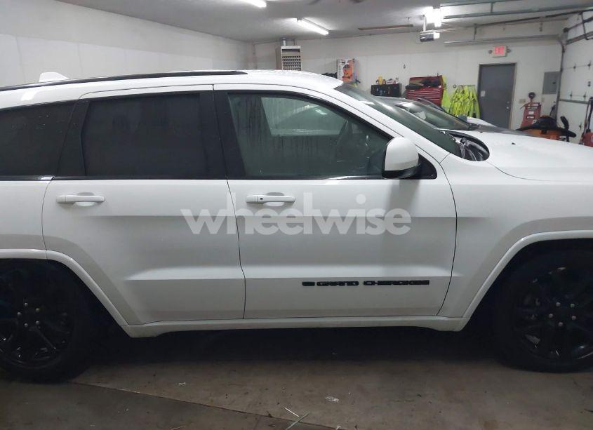 Photo 13 of 2022 Jeep Grand CHEROKEE WK LAREDO X 4X4 (VIN 1C4RJFAG4NC115595)