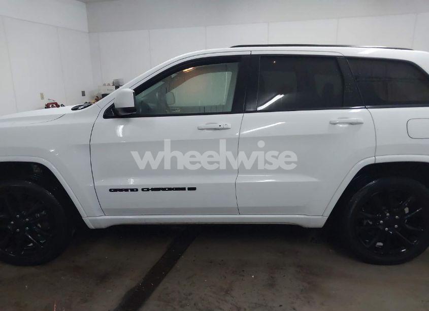 Photo 14 of 2022 Jeep Grand CHEROKEE WK LAREDO X 4X4 (VIN 1C4RJFAG4NC115595)