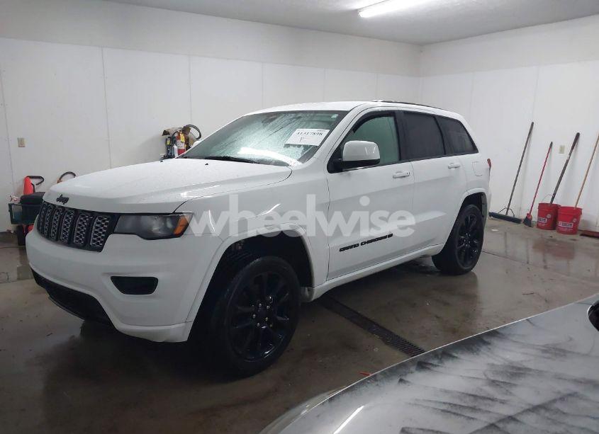 Photo 2 of 2022 Jeep Grand CHEROKEE WK LAREDO X 4X4 (VIN 1C4RJFAG4NC115595)