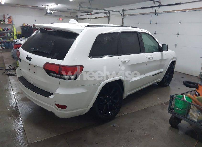Photo 4 of 2022 Jeep Grand CHEROKEE WK LAREDO X 4X4 (VIN 1C4RJFAG4NC115595)
