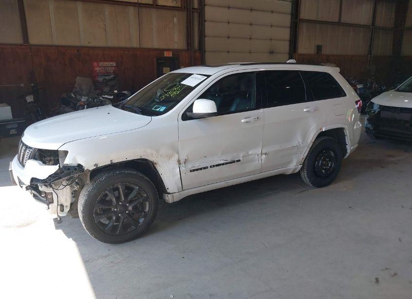 Photo 2 of 2022 Jeep Grand CHEROKEE WK LAREDO X 4X4 (VIN 1C4RJFAG4NC139976)
