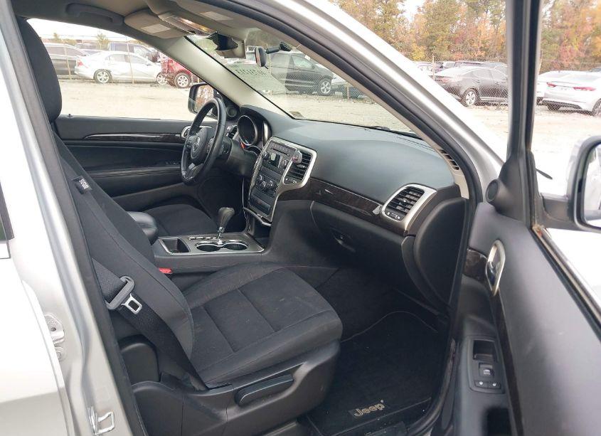 Photo 5 of 2012 Jeep Grand CHEROKEE LAREDO (VIN 1C4RJFAG5CC117613)