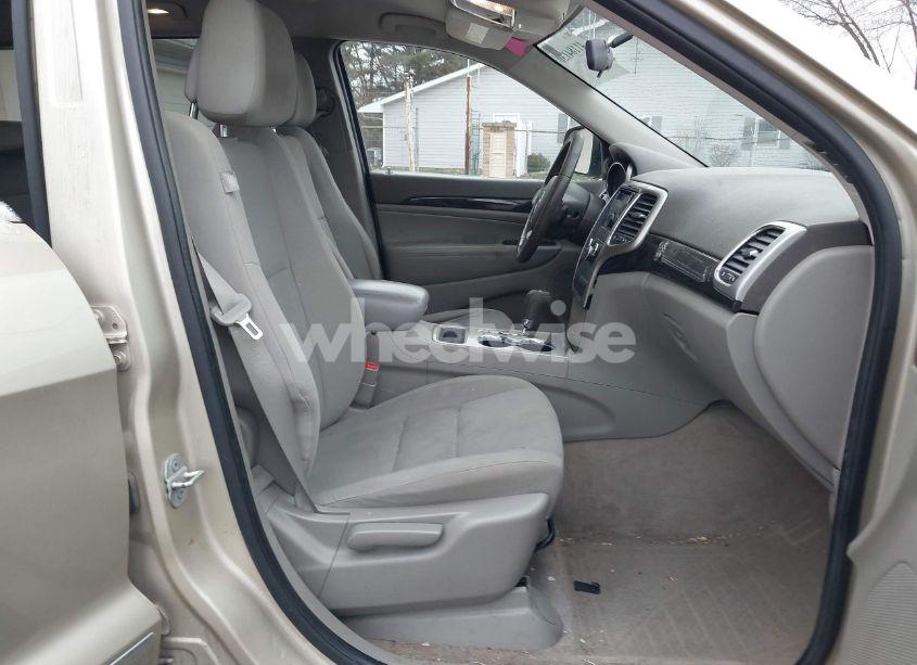 Photo 5 of 2012 Jeep Grand CHEROKEE LAREDO (VIN 1C4RJFAG5CC161661)