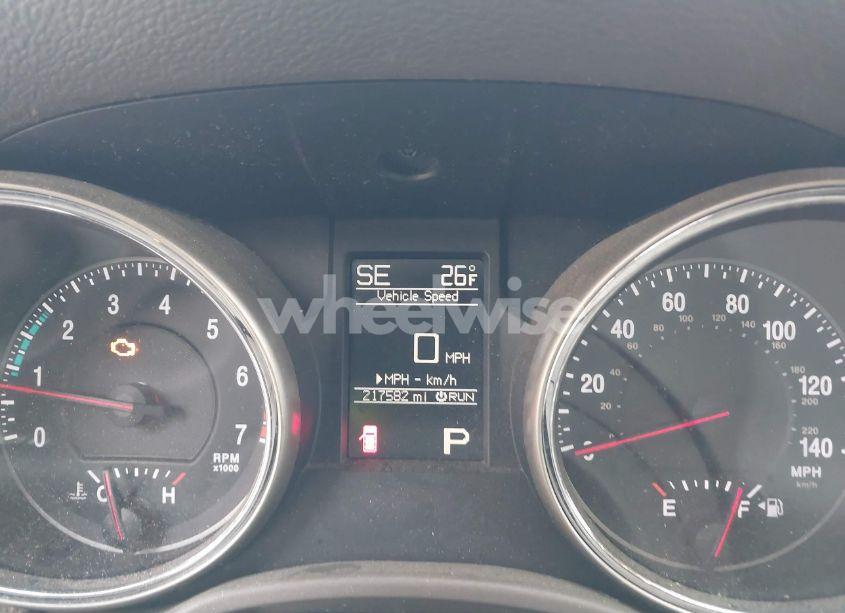 Photo 7 of 2012 Jeep Grand CHEROKEE LAREDO (VIN 1C4RJFAG5CC161661)