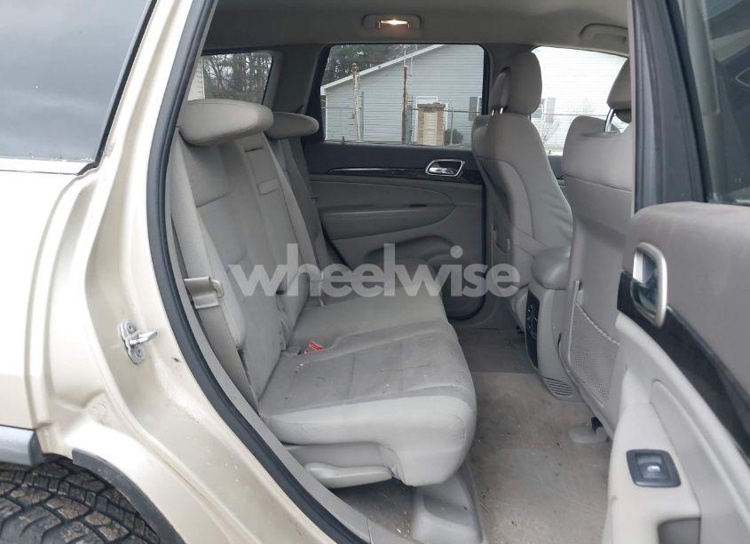 Photo 8 of 2012 Jeep Grand CHEROKEE LAREDO (VIN 1C4RJFAG5CC161661)