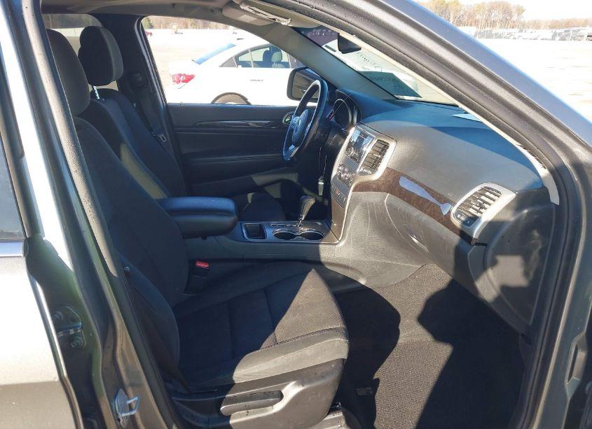 Photo 5 of 2012 Jeep Grand CHEROKEE LAREDO (VIN 1C4RJFAG5CC189007)