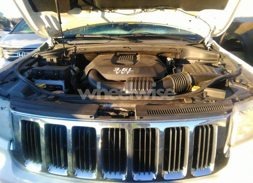 Photo 10 of 2012 Jeep Grand CHEROKEE LAREDO (VIN 1C4RJFAG5CC255457)