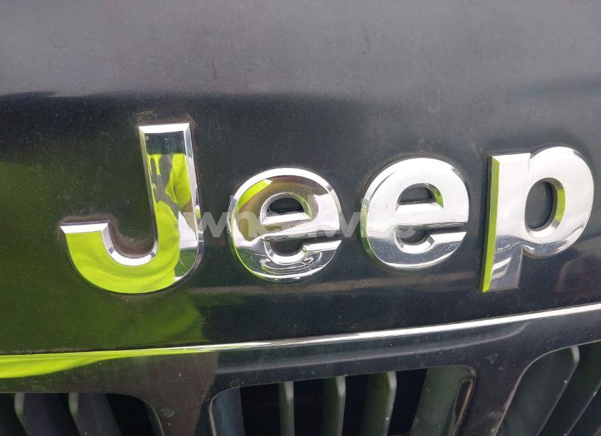 Photo 12 of 2012 Jeep Grand CHEROKEE LAREDO (VIN 1C4RJFAG5CC347667)