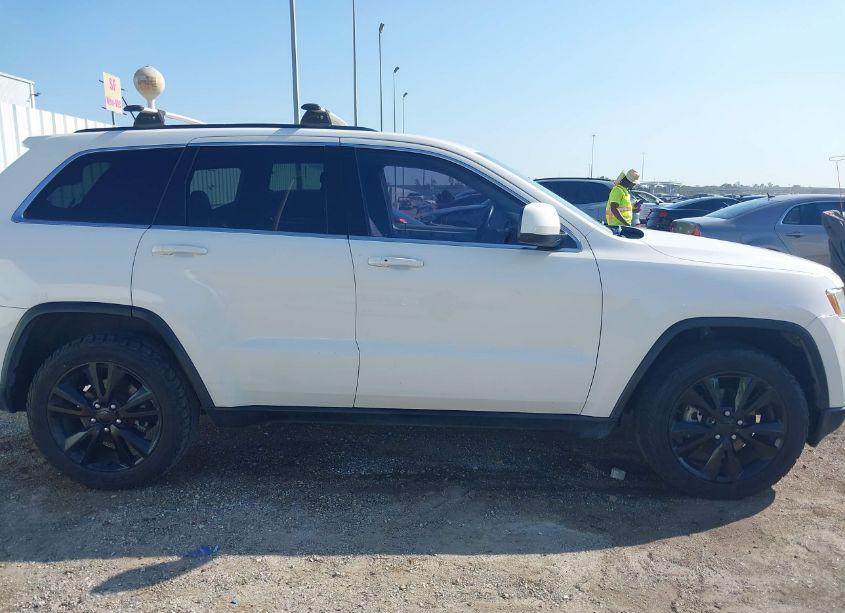 Photo 14 of 2012 Jeep Grand CHEROKEE LAREDO (VIN 1C4RJFAG5CC352304)