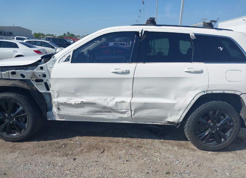 Photo 15 of 2012 Jeep Grand CHEROKEE LAREDO (VIN 1C4RJFAG5CC352304)