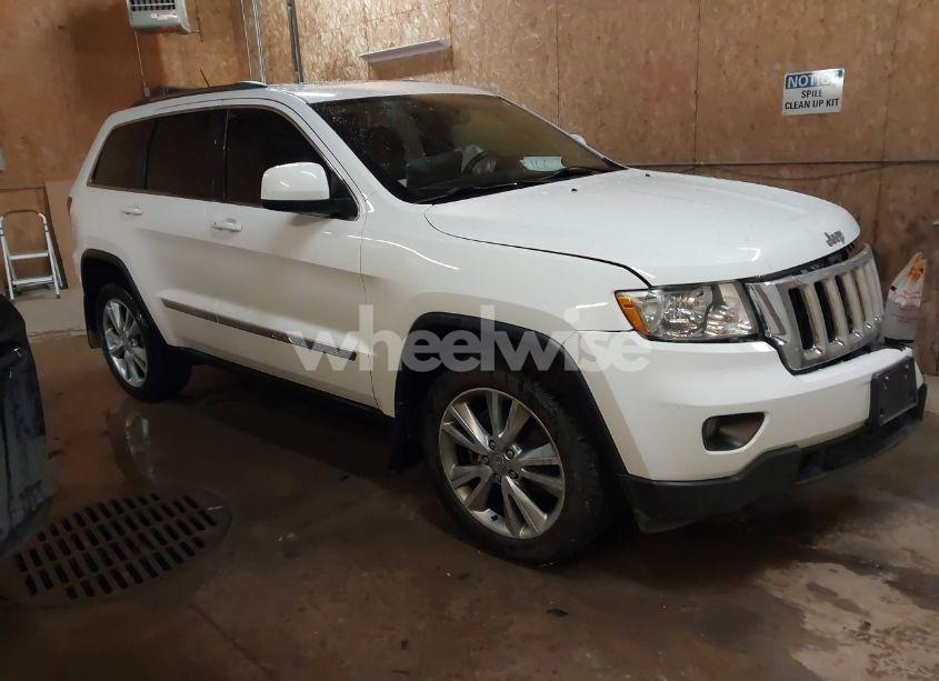 2013 Jeep Grand CHEROKEE LAREDO (VIN 1C4RJFAG5DC513008) main photo