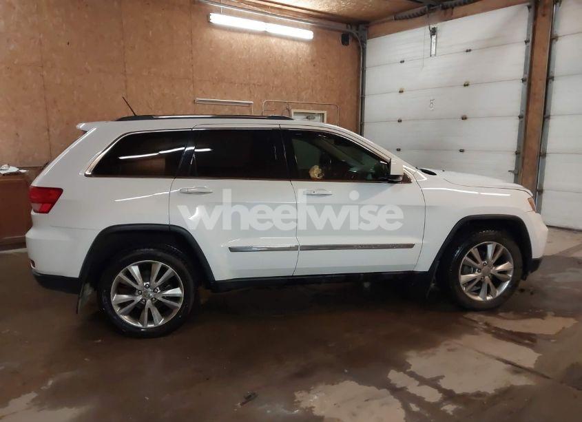 Photo 13 of 2013 Jeep Grand CHEROKEE LAREDO (VIN 1C4RJFAG5DC513008)