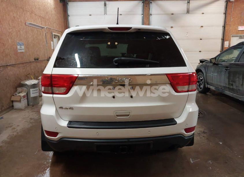 Photo 16 of 2013 Jeep Grand CHEROKEE LAREDO (VIN 1C4RJFAG5DC513008)