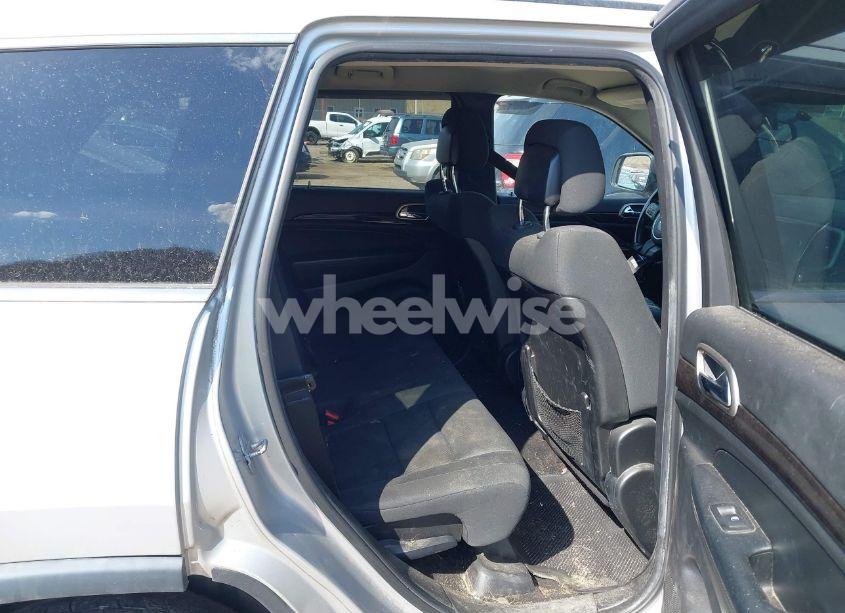 Photo 8 of 2013 Jeep Grand CHEROKEE LAREDO (VIN 1C4RJFAG5DC634685)