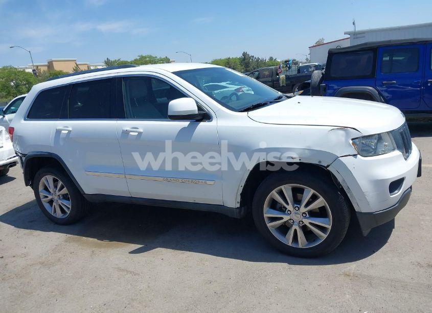 Photo 14 of 2013 Jeep Grand CHEROKEE LAREDO (VIN 1C4RJFAG5DC644391)