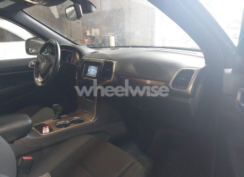 Photo 5 of 2014 Jeep Grand CHEROKEE LAREDO (VIN 1C4RJFAG5EC224907)