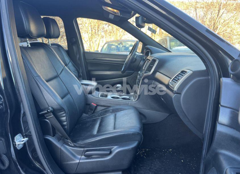 Photo 5 of 2014 Jeep Grand CHEROKEE LAREDO (VIN 1C4RJFAG5EC242629)