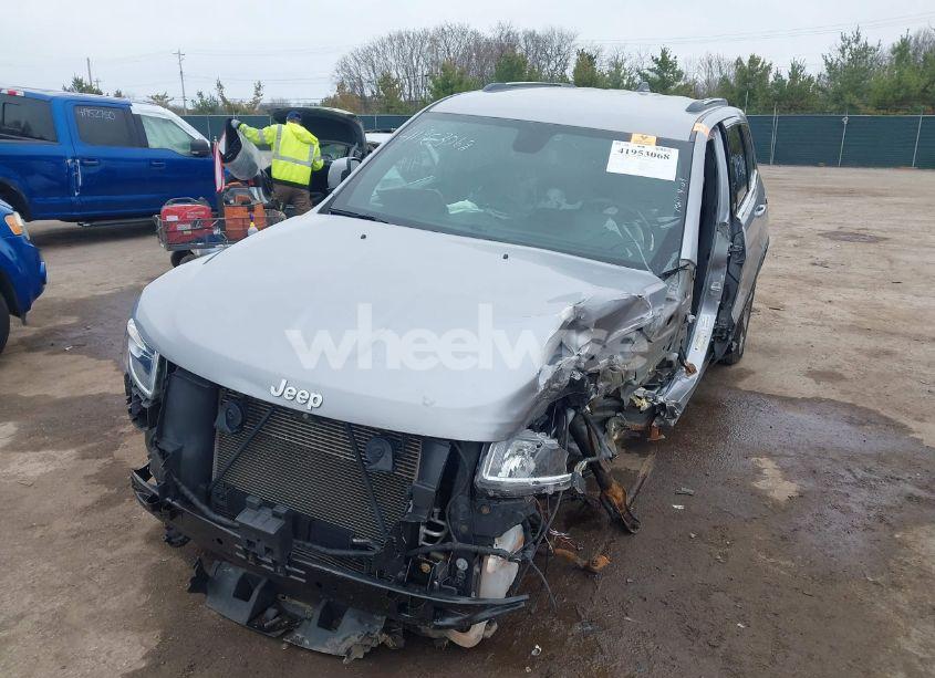 Photo 2 of 2014 Jeep Grand CHEROKEE LAREDO (VIN 1C4RJFAG5EC262413)