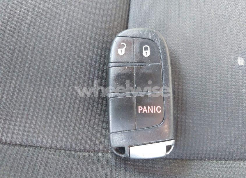 Photo 11 of 2014 Jeep Grand CHEROKEE LAREDO (VIN 1C4RJFAG5EC439901)