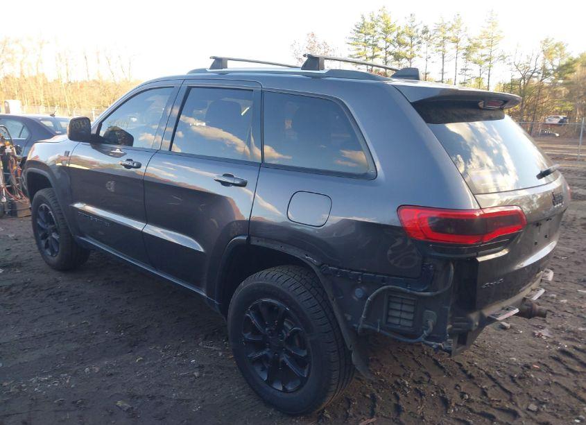 Photo 3 of 2015 Jeep Grand CHEROKEE LAREDO (VIN 1C4RJFAG5FC207915)