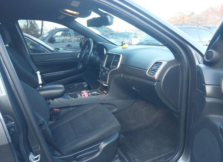 Photo 5 of 2015 Jeep Grand CHEROKEE LAREDO (VIN 1C4RJFAG5FC207915)