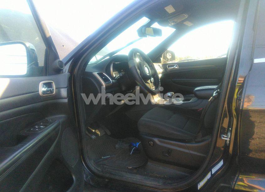 Photo 5 of 2015 Jeep Grand CHEROKEE LAREDO (VIN 1C4RJFAG5FC677068)