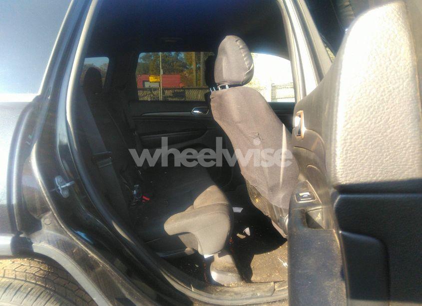 Photo 8 of 2015 Jeep Grand CHEROKEE LAREDO (VIN 1C4RJFAG5FC677068)