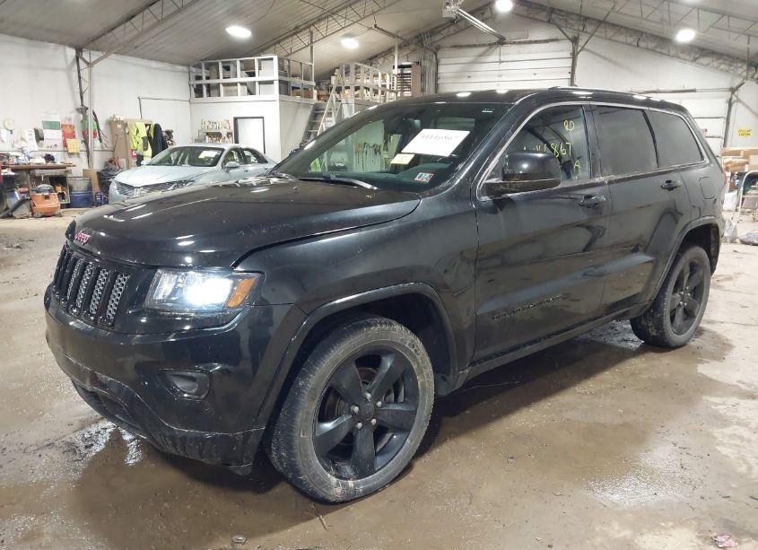 Photo 2 of 2015 Jeep Grand CHEROKEE ALTITUDE (VIN 1C4RJFAG5FC704687)