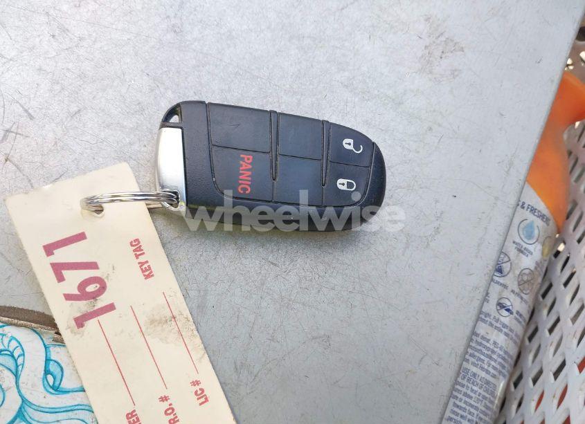 Photo 11 of 2015 Jeep Grand CHEROKEE LAREDO (VIN 1C4RJFAG5FC871177)