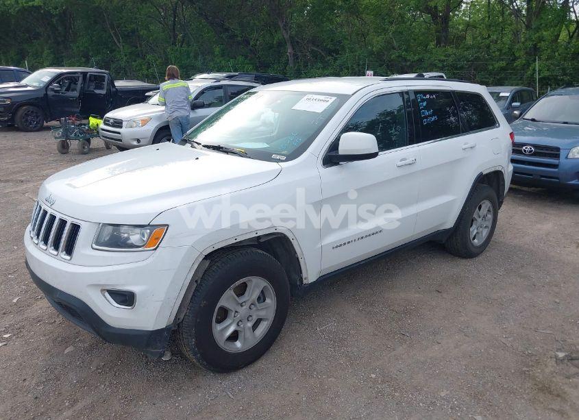 Photo 2 of 2016 Jeep Grand CHEROKEE LAREDO (VIN 1C4RJFAG5GC304503)