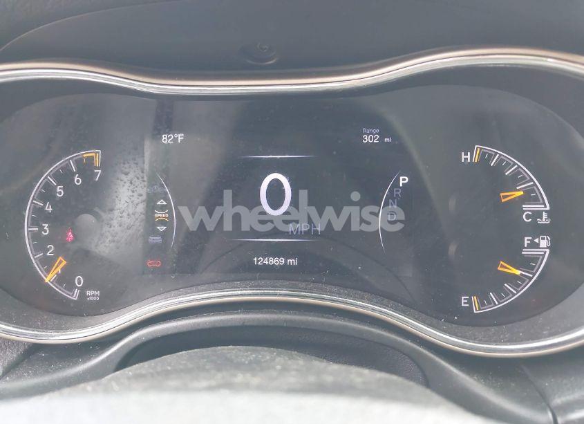 Photo 7 of 2016 Jeep Grand CHEROKEE LAREDO (VIN 1C4RJFAG5GC304503)