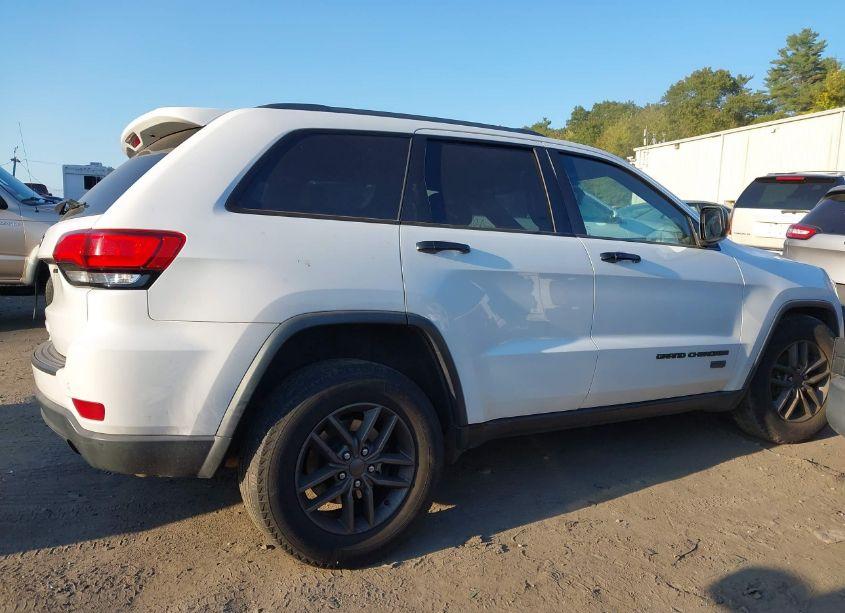 Photo 14 of 2016 Jeep Grand CHEROKEE 75TH ANNIVERSARY (VIN 1C4RJFAG5GC404830)