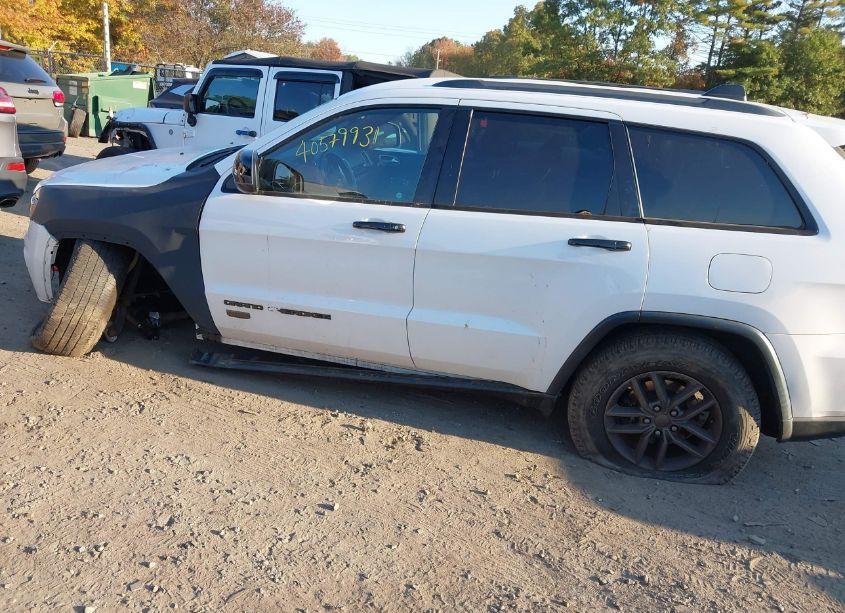 Photo 15 of 2016 Jeep Grand CHEROKEE 75TH ANNIVERSARY (VIN 1C4RJFAG5GC404830)