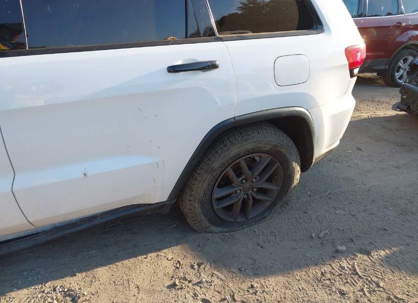 Photo 19 of 2016 Jeep Grand CHEROKEE 75TH ANNIVERSARY (VIN 1C4RJFAG5GC404830)