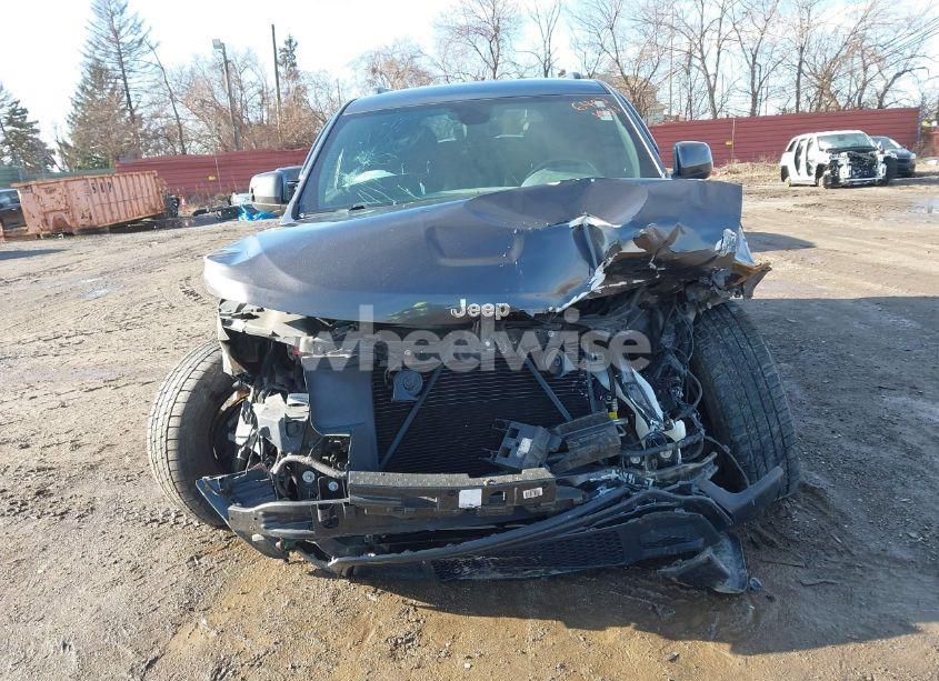 Photo 12 of 2017 Jeep Grand CHEROKEE LAREDO (VIN 1C4RJFAG5HC836402)