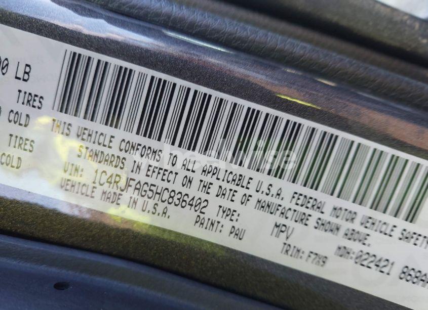 Photo 9 of 2017 Jeep Grand CHEROKEE LAREDO (VIN 1C4RJFAG5HC836402)