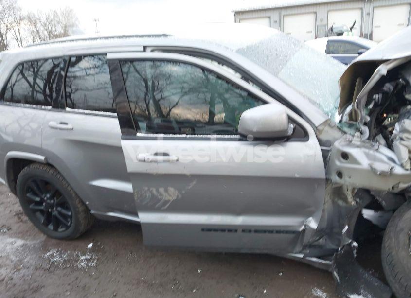 Photo 12 of 2018 Jeep Grand CHEROKEE ALTITUDE 4X4 (VIN 1C4RJFAG5JC113221)