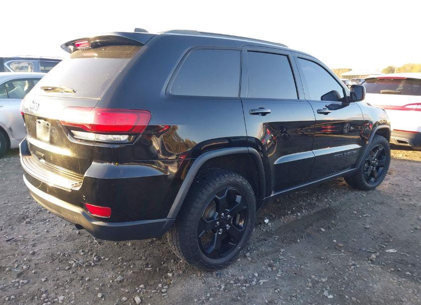 Photo 4 of 2018 Jeep Grand CHEROKEE UPLAND 4X4 (VIN 1C4RJFAG5JC383615)