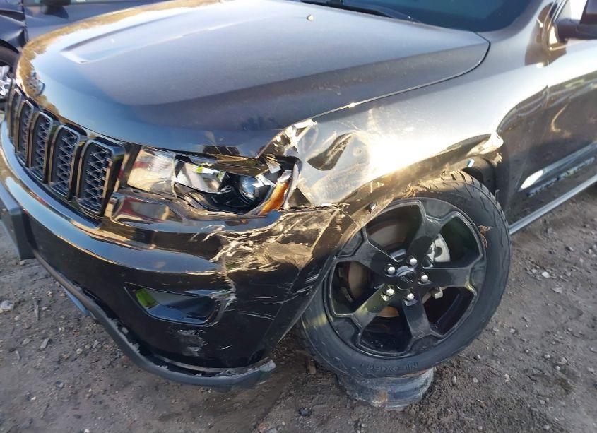 Photo 6 of 2018 Jeep Grand CHEROKEE UPLAND 4X4 (VIN 1C4RJFAG5JC383615)