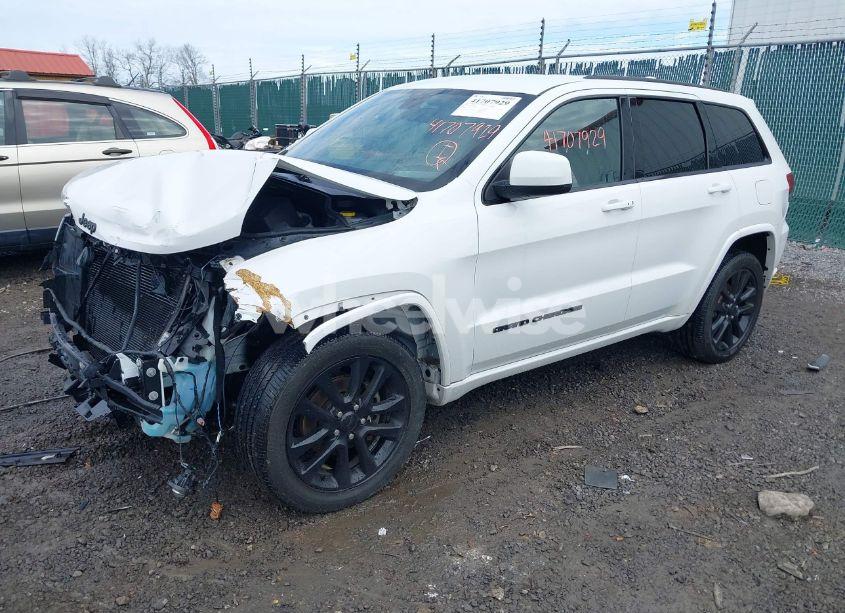 Photo 2 of 2018 Jeep Grand CHEROKEE ALTITUDE 4X4 (VIN 1C4RJFAG5JC435499)
