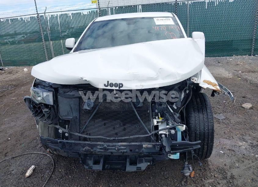 Photo 6 of 2018 Jeep Grand CHEROKEE ALTITUDE 4X4 (VIN 1C4RJFAG5JC435499)