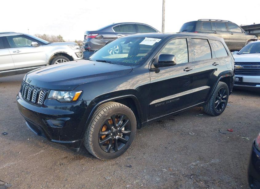 Photo 2 of 2021 Jeep Grand CHEROKEE LAREDO X 4X4 (VIN 1C4RJFAG5MC632273)