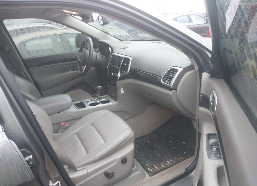 Photo 5 of 2012 Jeep Grand CHEROKEE LAREDO (VIN 1C4RJFAG6CC165380)